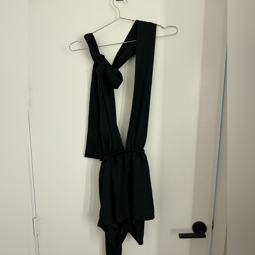 Outfit perfect for the beach or elegant for a dinner
